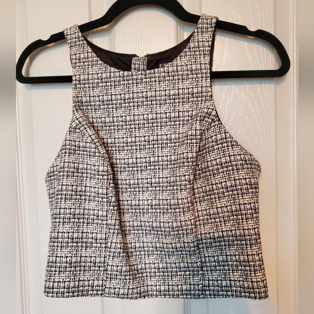 NWT Express Cropped Shell Top